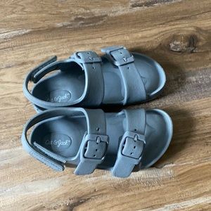 Cat & jack toddler sandals size 8 grey